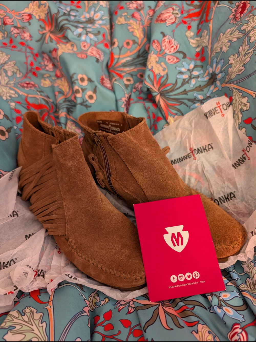 Minnetonka Brown Suede Fringe Ankle Boots